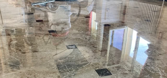 Cristallisation de sol en marbre