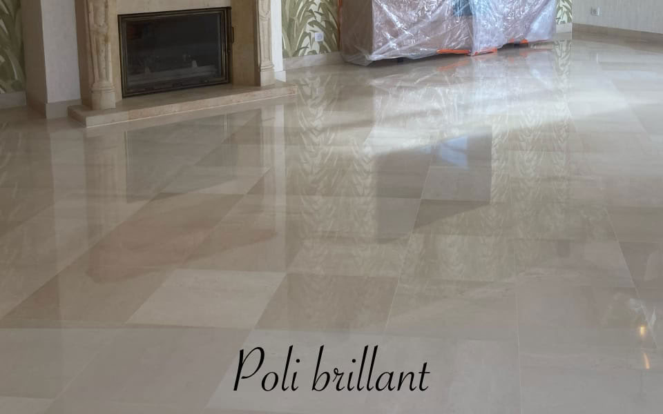 Comparaison sol en marbre : Mate, Satinée ou Polie brillante