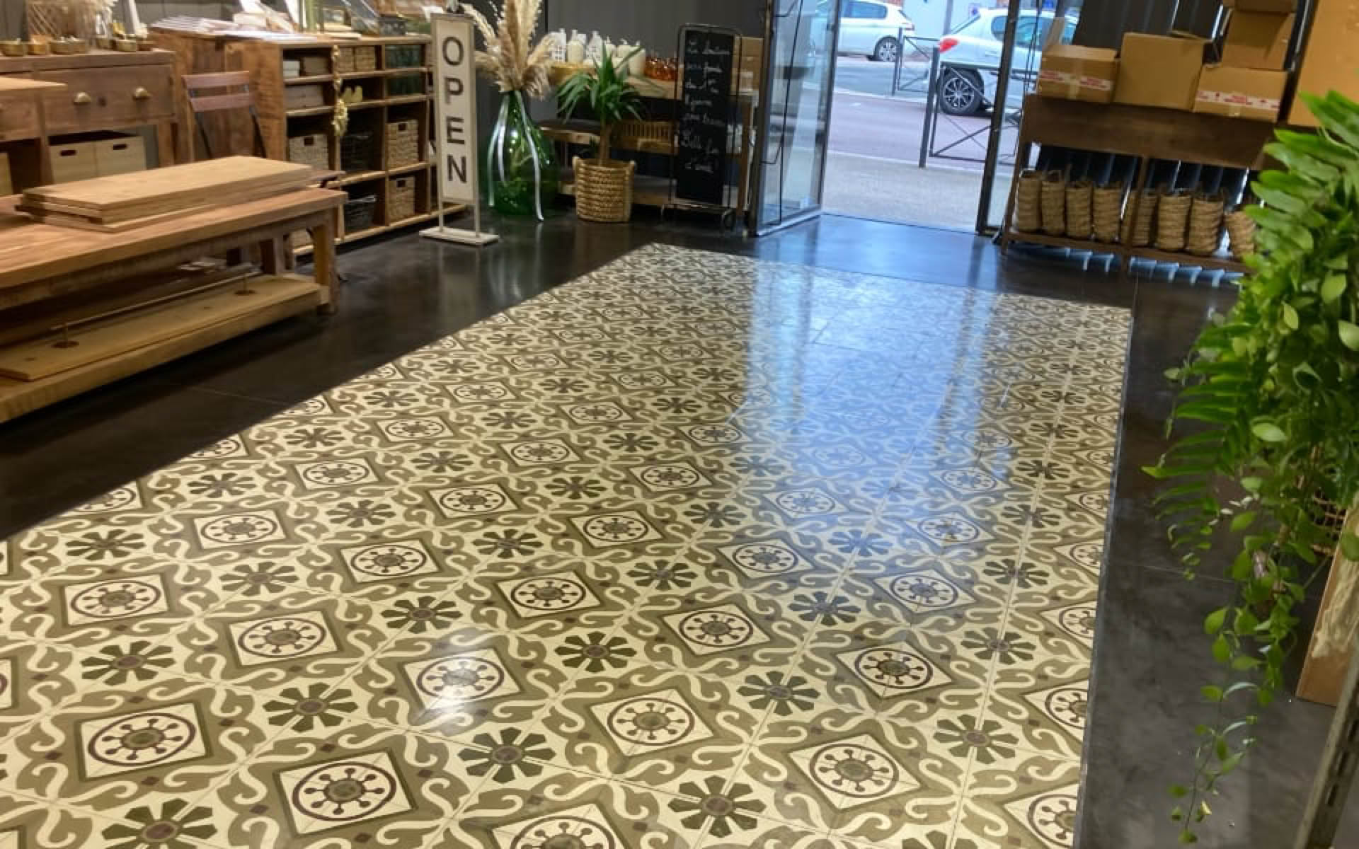 Cristallisation des carreaux de ciment