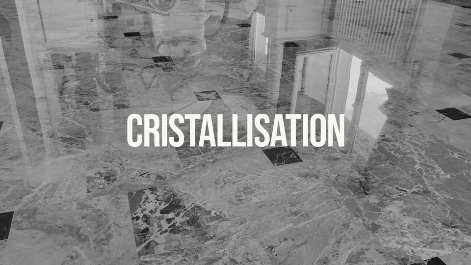 Cristallisation de sol en marbre