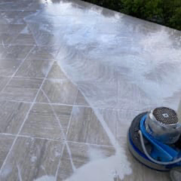 Comment nettoyer une terrasse en pierre