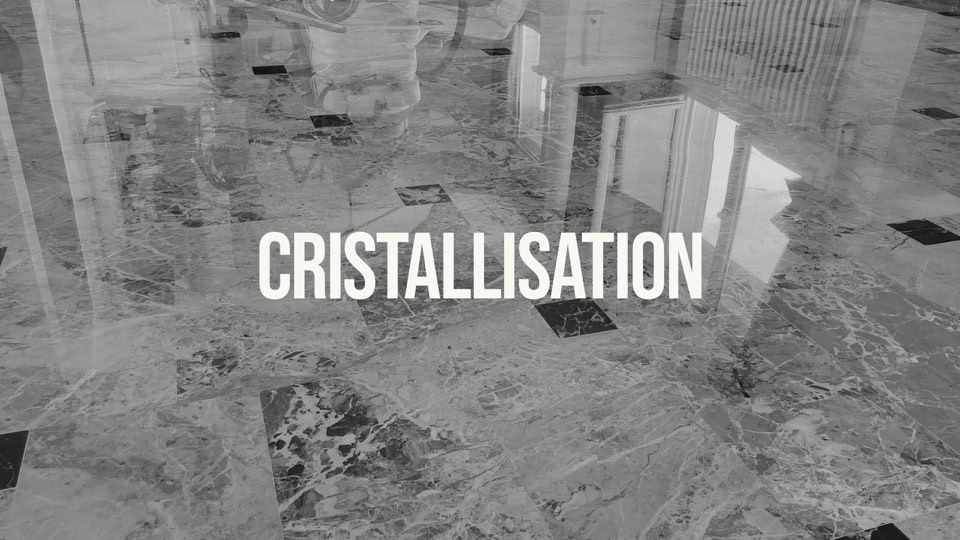 Cristallisation de sol en marbre
