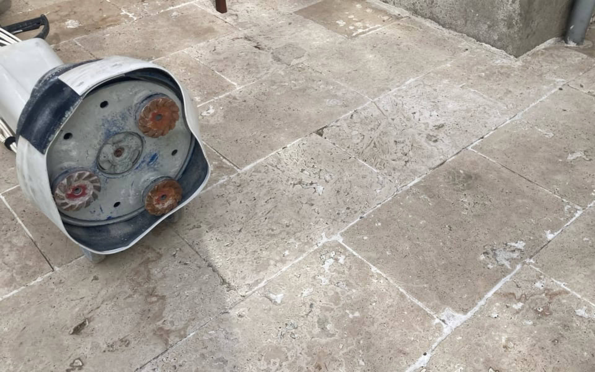 Comment nettoyer une terrasse en pierre