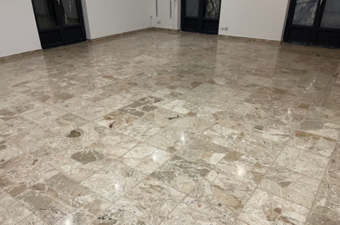 Rénovation de Terrazzo Breccia résine