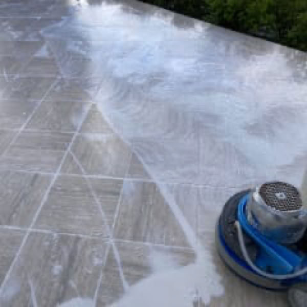 Comment nettoyer une terrasse en pierre