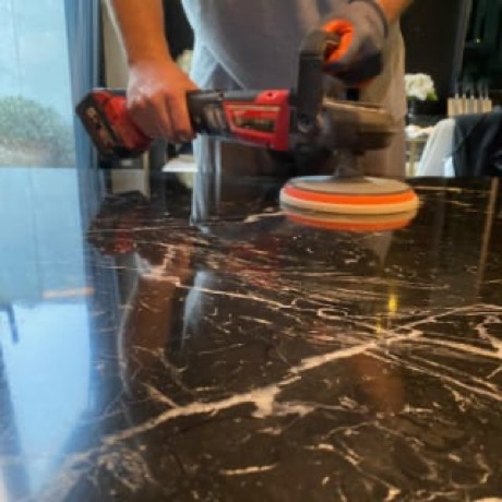 Votre expert en rénovation et ponçage de marbre.